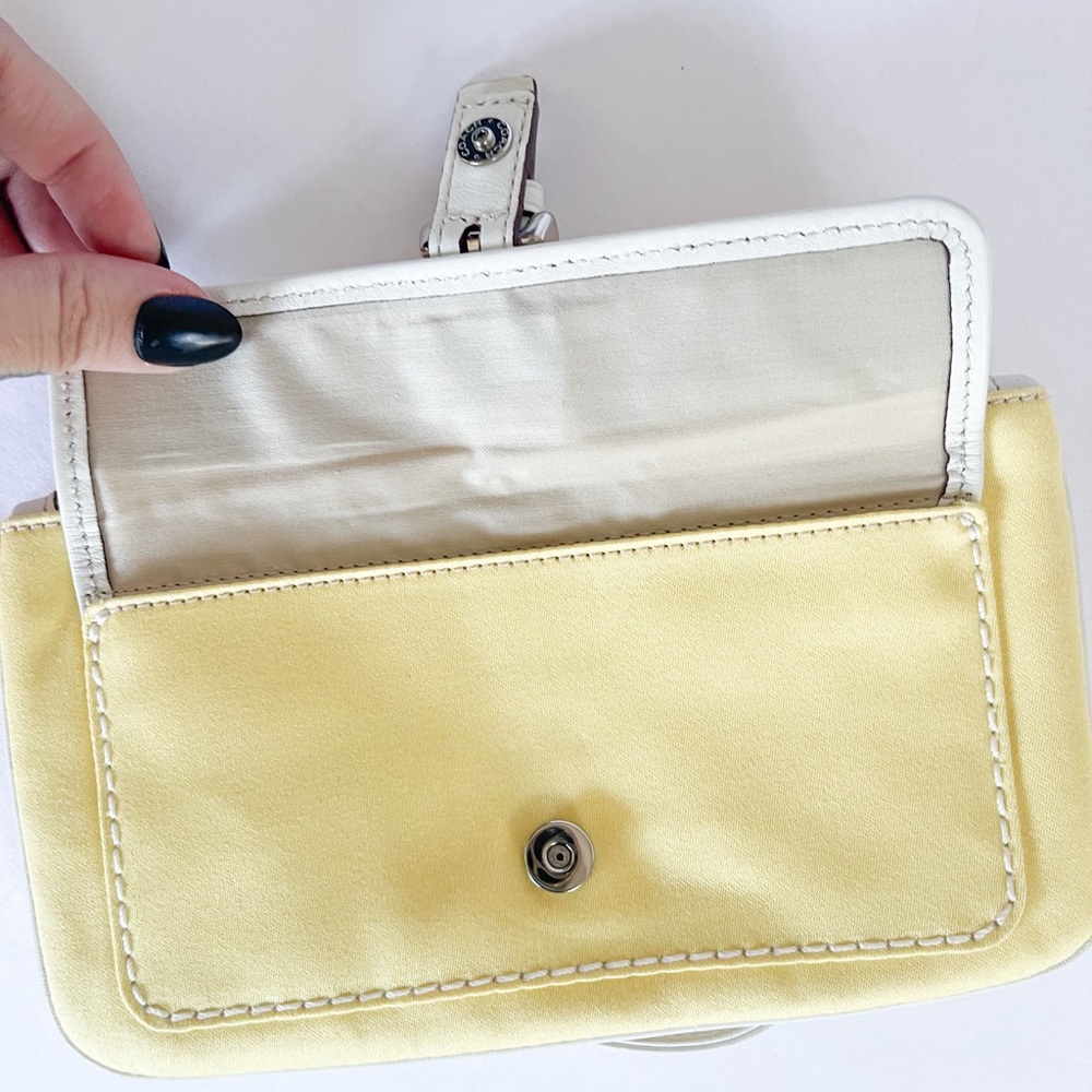Coach wristlet lemon yellow nwt - Picture 7 of 9